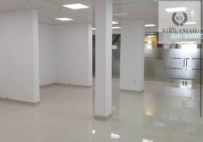 Продаж комерційного приміщення по вул. Героїв Євромайдану