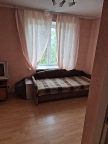 Оренда чотирьохкімнатної квартири з АВТОНОМНИМ ОПАЛЕННЯМ в Звягелі