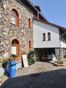 Продається будинок в центральній частині міста