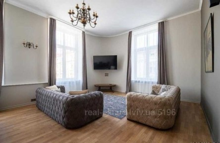Оренда VIP 3 кімнатної квартири в самому центрі Львова