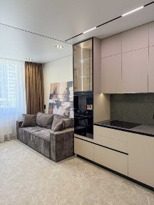 1к квартира, Євродвушка, 45м2, низький поверх, Варшавський 2