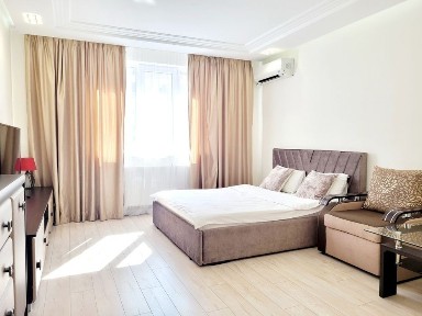 Новобуд з джакузі в. Кн. Ольги 100, ЖК Добра Оселя, Грінвіль Хаус.