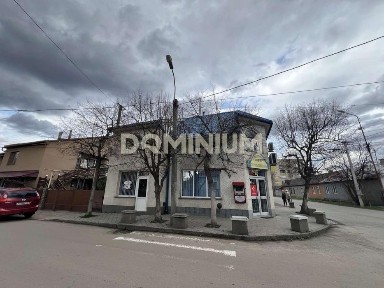 Продається комерційна будівля у м. Хуст