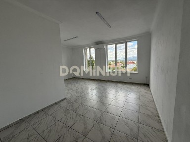 Продаж приміщення в місті Іршава