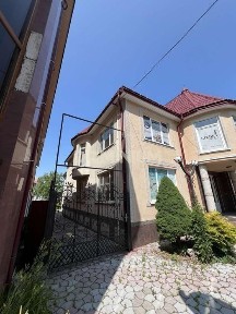 Оренда офісних приміщень у центрі Тячева!