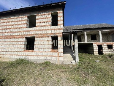 Продається новобудова в смт Вишкове