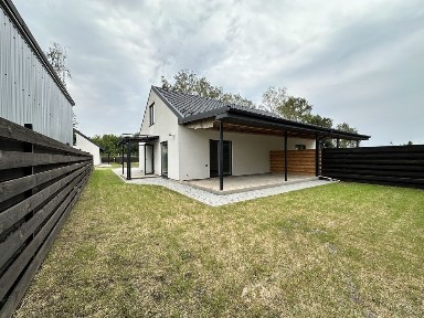 Компактний дуплекс в Котеджному містечку.