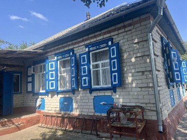 Продам 2 ЗАТИШНІ будинки ( 20 км від Кременчука)