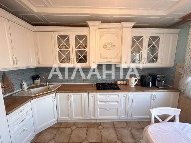 Будинок 4 кімн, кварт. типу, є двір, сауна, гараж, зона відпочинку