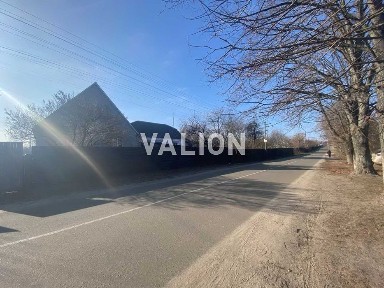 Продається домоволодіння у с Бабинці Бучанського рн 50км від Києва