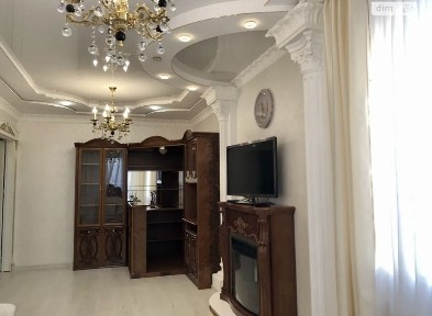 Продається 3 кімнатна дворівнева квартира по вул. Степана Бандери