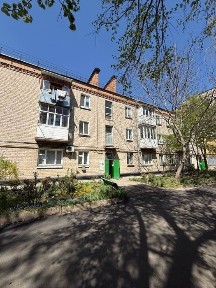 Продам 3 кім. Квартиру в центрі міста. Цегляний будинок