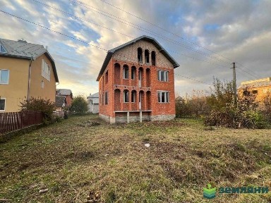 Продається будинок на земельній ділянці 7,7 соток м. Тисмениця (5)