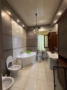 Дім, Будинок на Космосі, вул. Юності 54.