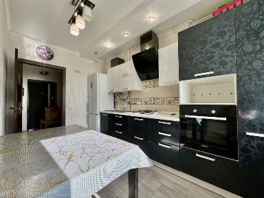 Квартира 61,1 м, з ремонтом і меблями, Ірпінь вул. Лісова (центр-парк