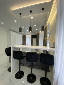 Від ВЛАСНИКА! Каманіна, вода, опалення (гаряча) ліфти працюють