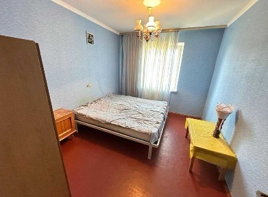 Здається в оренду трикімнатна квартира в районі П'яти Кутів!