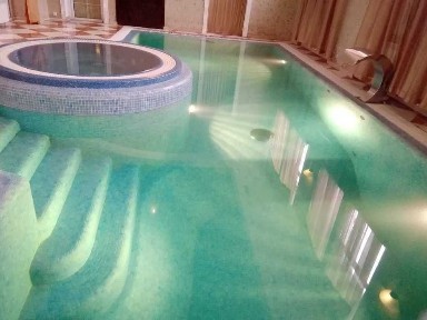 Подобова Аренда ! Будинку VIP класа! 22спальних місця з теплим басейном