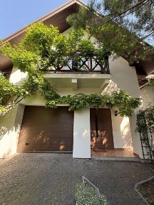 Продаж сучасного окремостоячого будинку по вул. Окружна