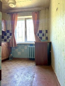 2-х 44 квартал, ул Калантая, 22, не угл, пристр балкон, погреб