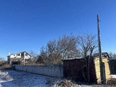 Продаж будинку в мальовничому місці для вашоі сімі вже чекає га вас