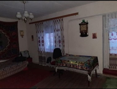 Продамо 1/2 будинку в с. Сингаї біля м. Коростень