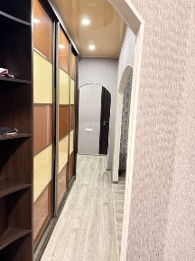 Продається 3 кімнатна квартира з новим ремонтом в центрі міста!