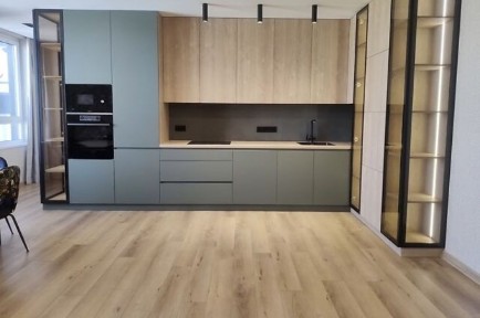 Продається 3 кімнатна квартира по вул. Торговиця