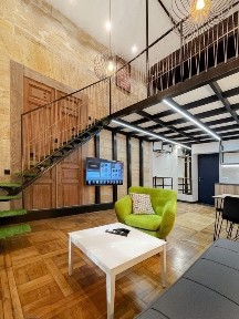 Одеса, Приморський, Соборна площа 1