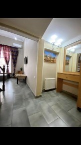 Сдам двухуровневую квартиру в центре