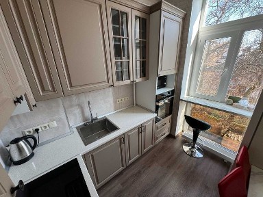 Двокімнатна квартира в Центрі з ремонтом та індивідуальним опаленням