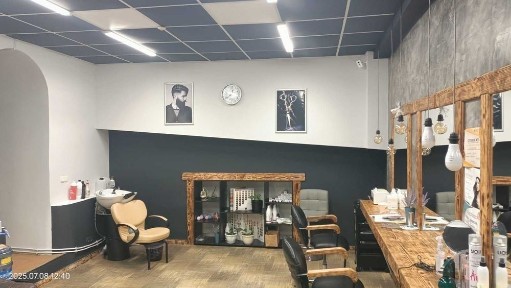 Продаж приміщення салон краси (перукарня) вул. Базарна 28