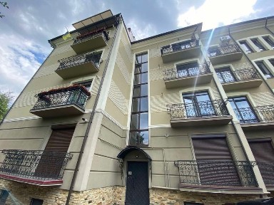 Квартира в новому будинку.