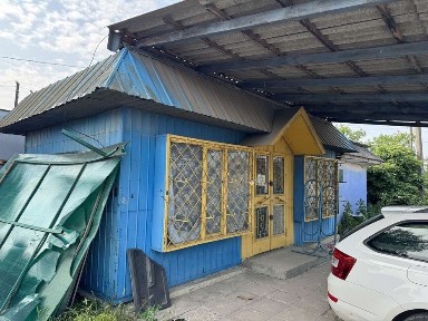 Продам павільйон площа 24.5 кВ. м. на автомобільному ринку в с. Кінчеш