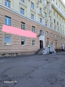 Продам не житлове приміщення на Червоній лінії в Центрі міста