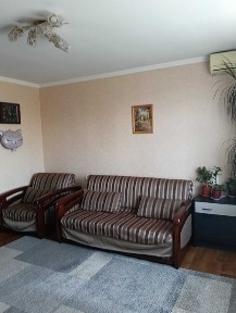 АН продає кап 2во кімнатну Центр (маг. Харчі) 5/9,ліфт, електроопаленн