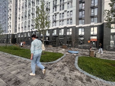 Оренда фасадного приміщення ЖК Sky Avenue (Cкай Авеню)