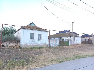 Домоволодіння понад річкою, на ділянці з чудовими краєвидами