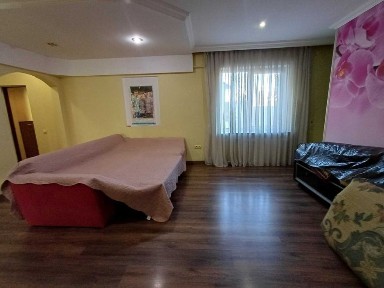 Квартира неподалік вул. О. Кобилянської