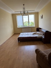 Продаж однокімнатної квартири з ремонтом новобудова Давидів