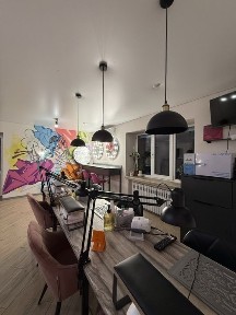 Продаж студії краси