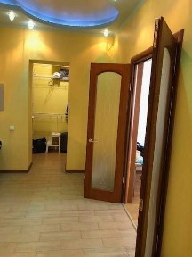 Київ, Оболонський, Івасюка 8