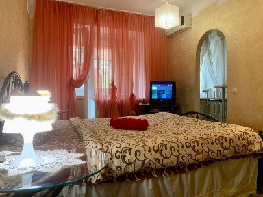 Метро Житомирська Святошин 7хв пішки оренда подобова по недільна