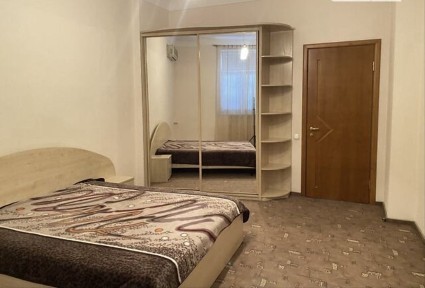 Сдам 3 х квартиру в Центре пр Яворницкого парк Глобы