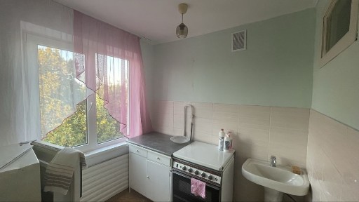 Продам двух комнатную квартиру ул. Космонавтов