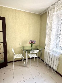 Простора квартира по вул. Новопричистенська 82