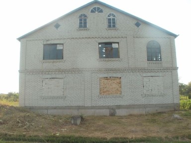 Продаж недобудованого будинка в селі Трипілля.