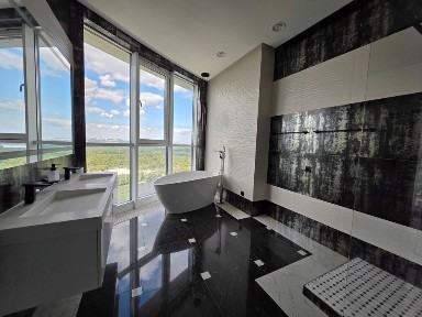 Пентхауз з видом на Київ