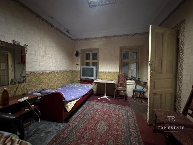 Одеса, Приморський, вулиця Середньофонтанська 31