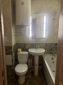 Район КУБ, посуточно 2000 грн.